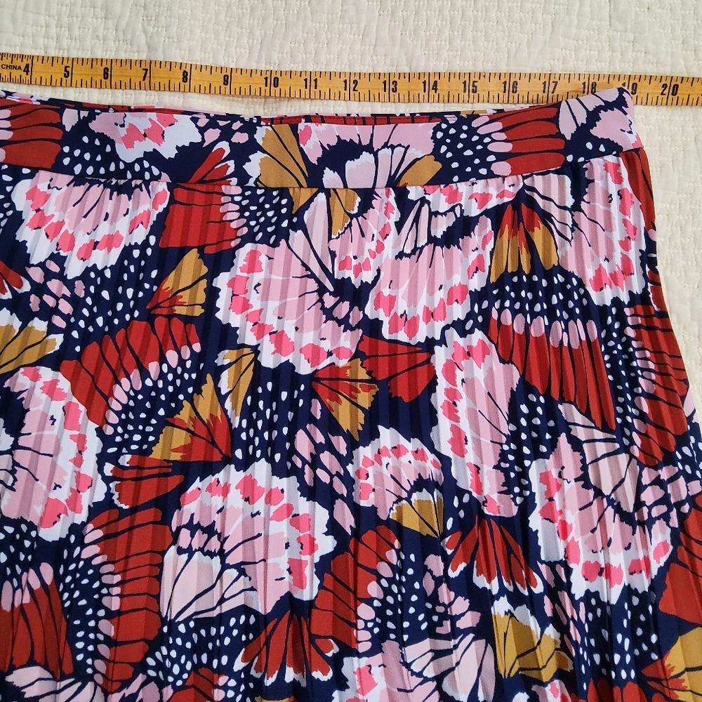 Boden Pleated Floral Midi Skirt Size 16/18 - Picture 3 of 11